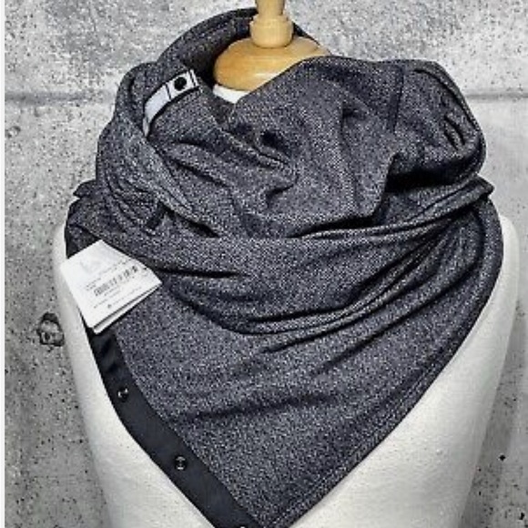Lululemon scarf - Picture 2 of 3
